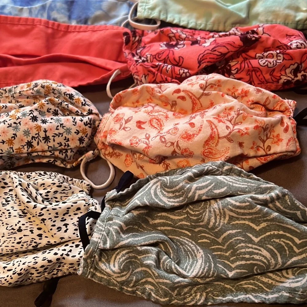 Bundle of 26 Women’s Face Masks Old Navy Hawaii Chicago Dog Paws Hollywood Print